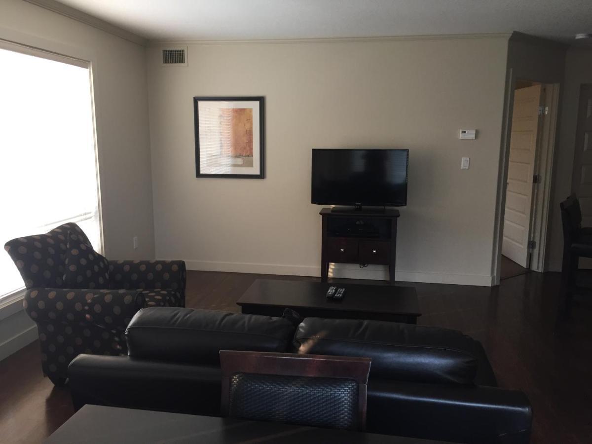 Clearwater Residence Hotel Timberlea ฟอร์ตมิคมาร์รีย์ ภายนอก รูปภาพ