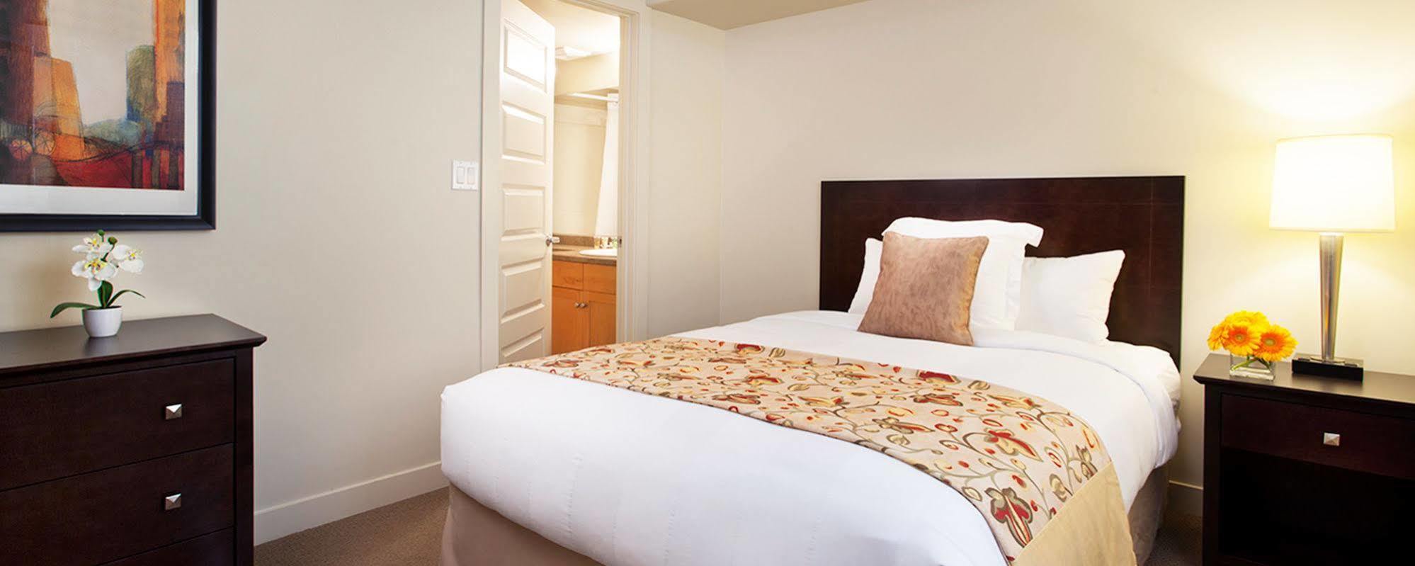 Clearwater Residence Hotel Timberlea ฟอร์ตมิคมาร์รีย์ ภายนอก รูปภาพ